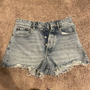 Zara light wash frayed jeans